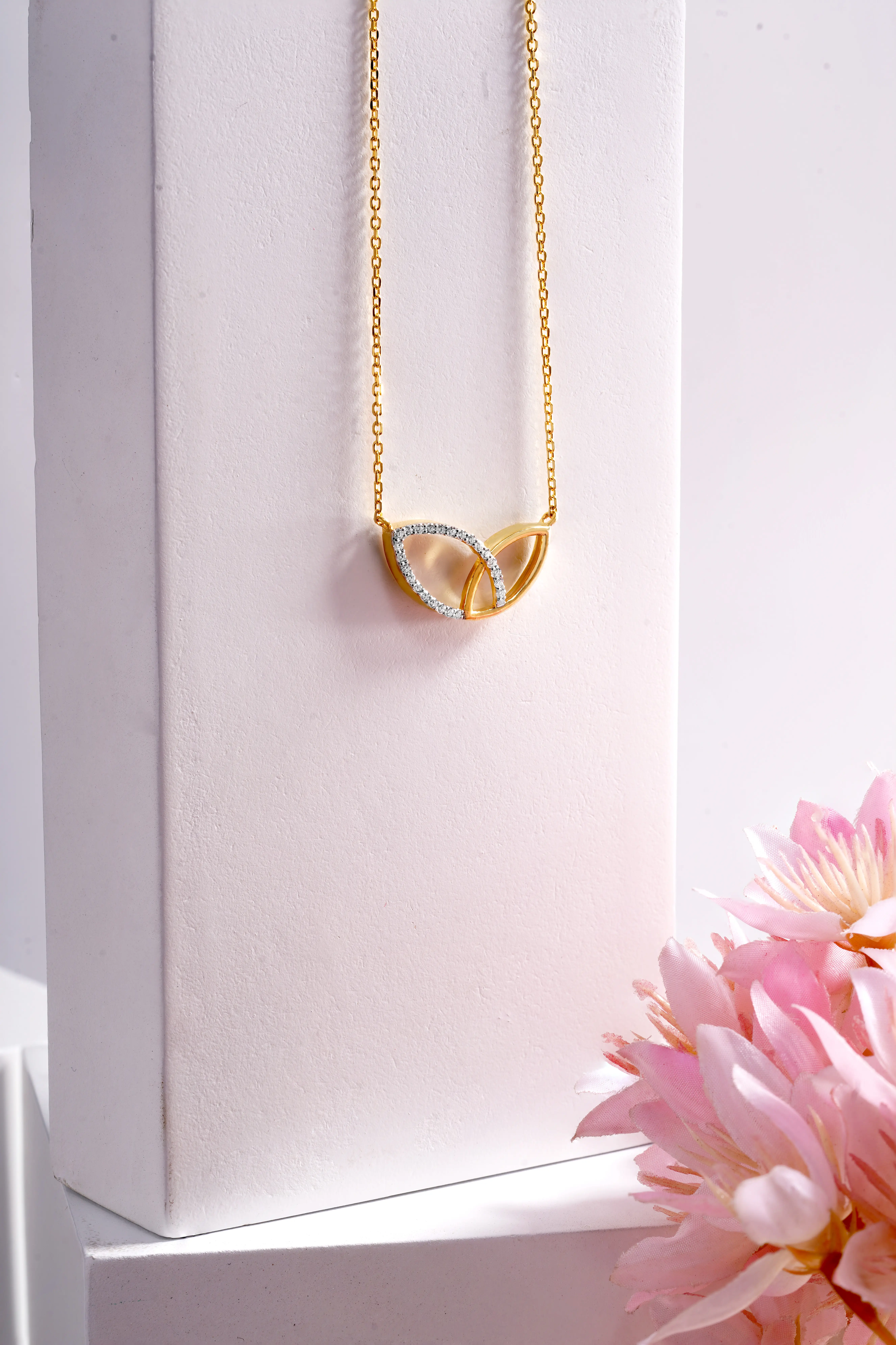 Legacy Leaf Necklace