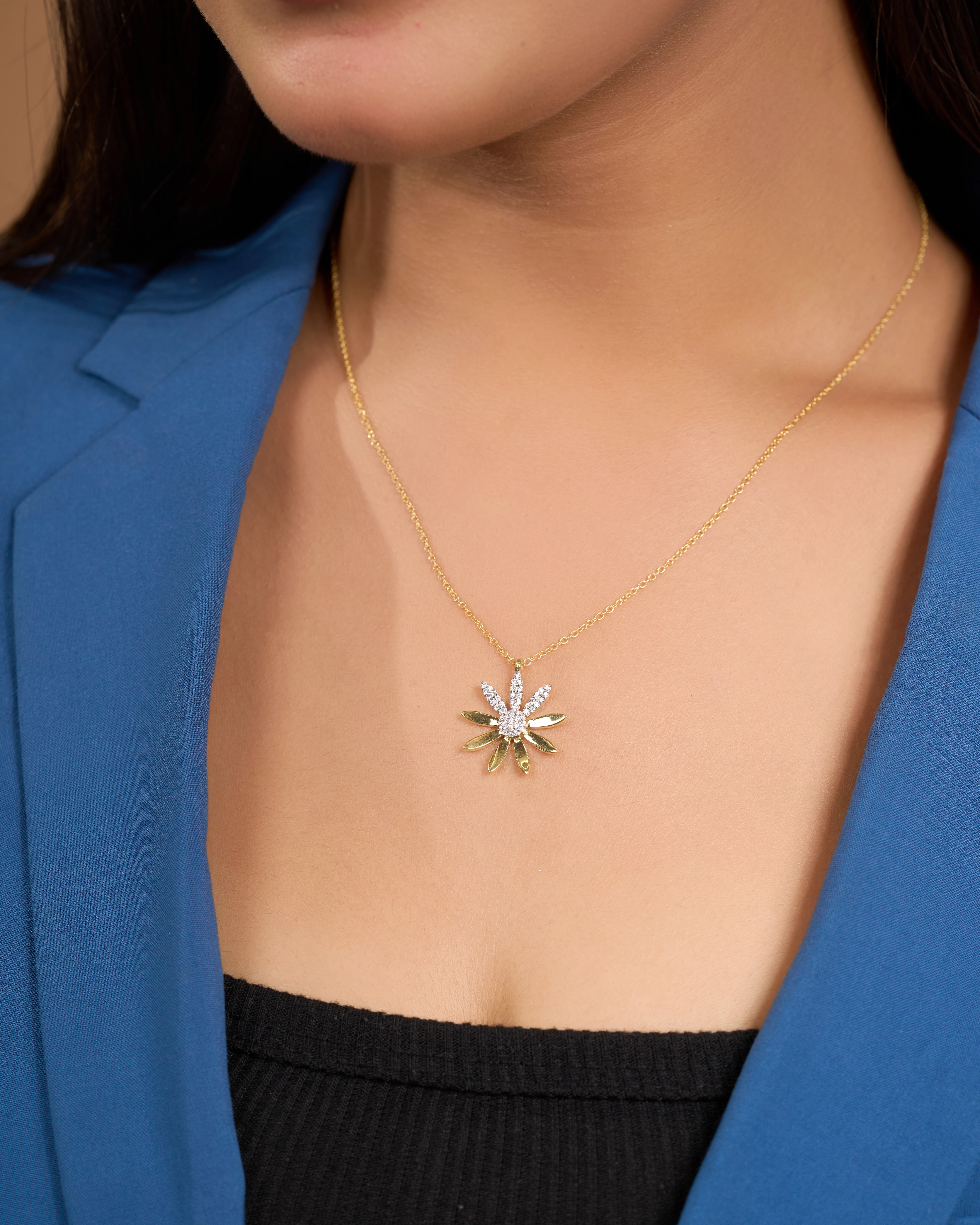 Daisy Spark Pendant