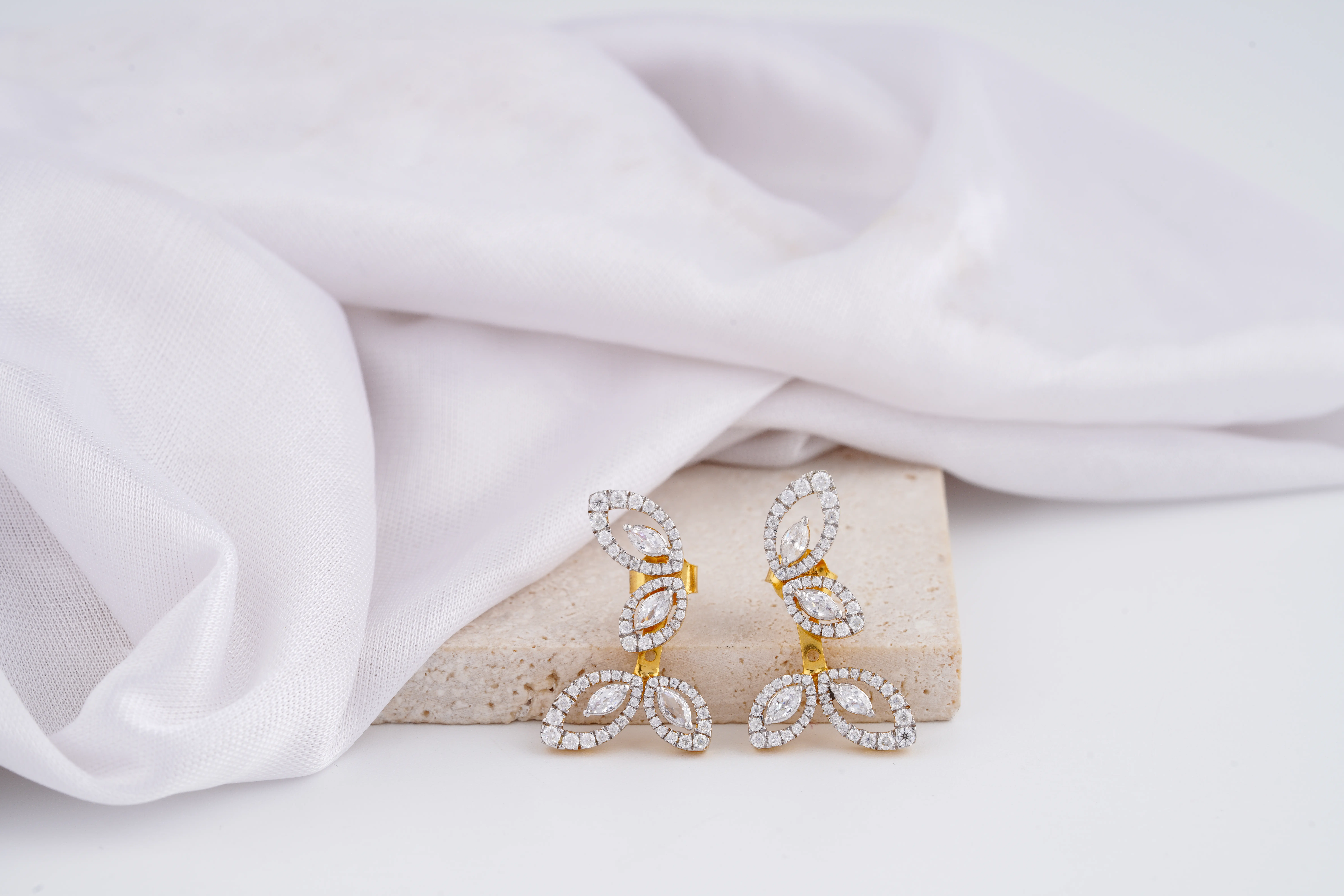 Lustrous Ivy Earrings