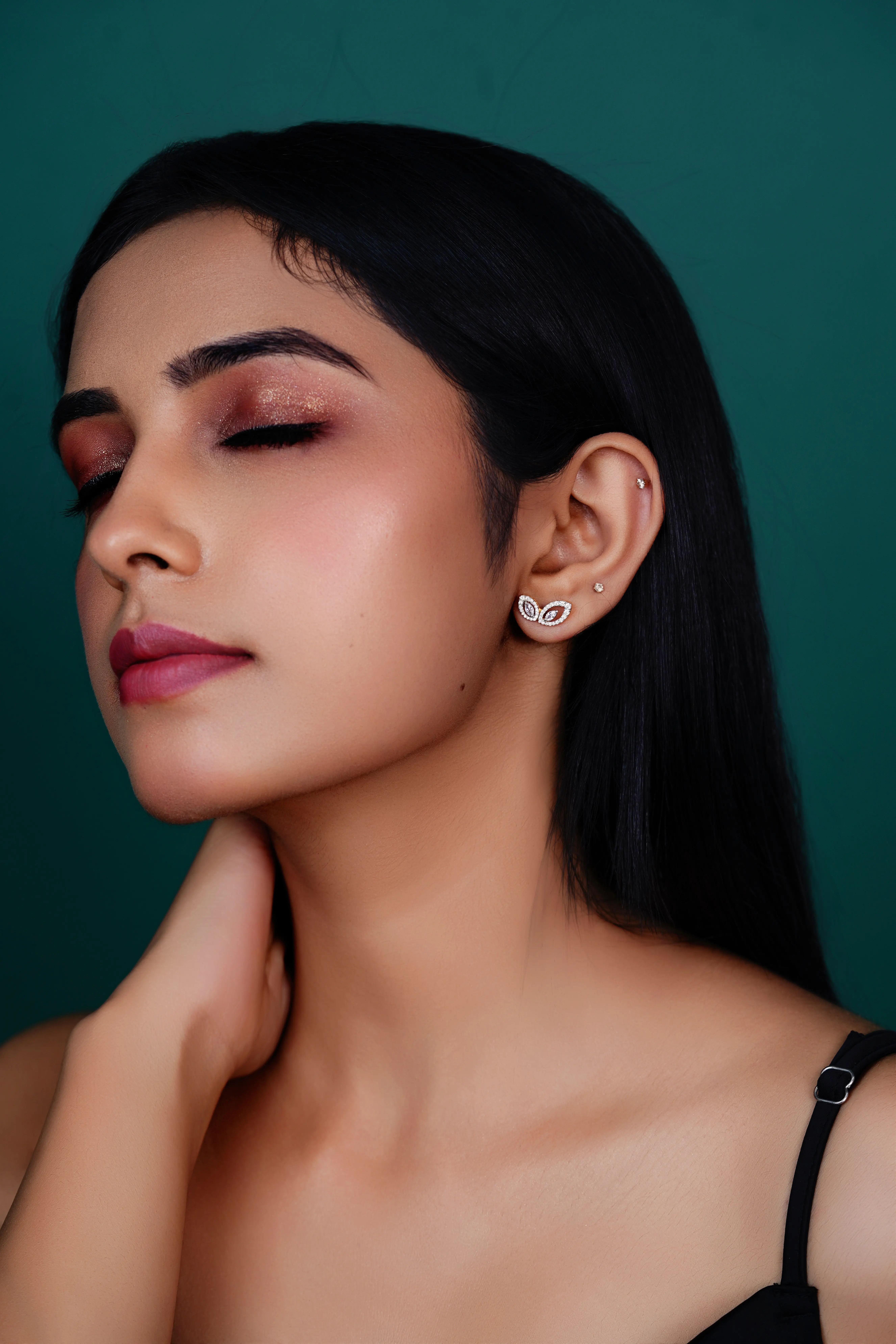 Lustrous Ivy Earrings