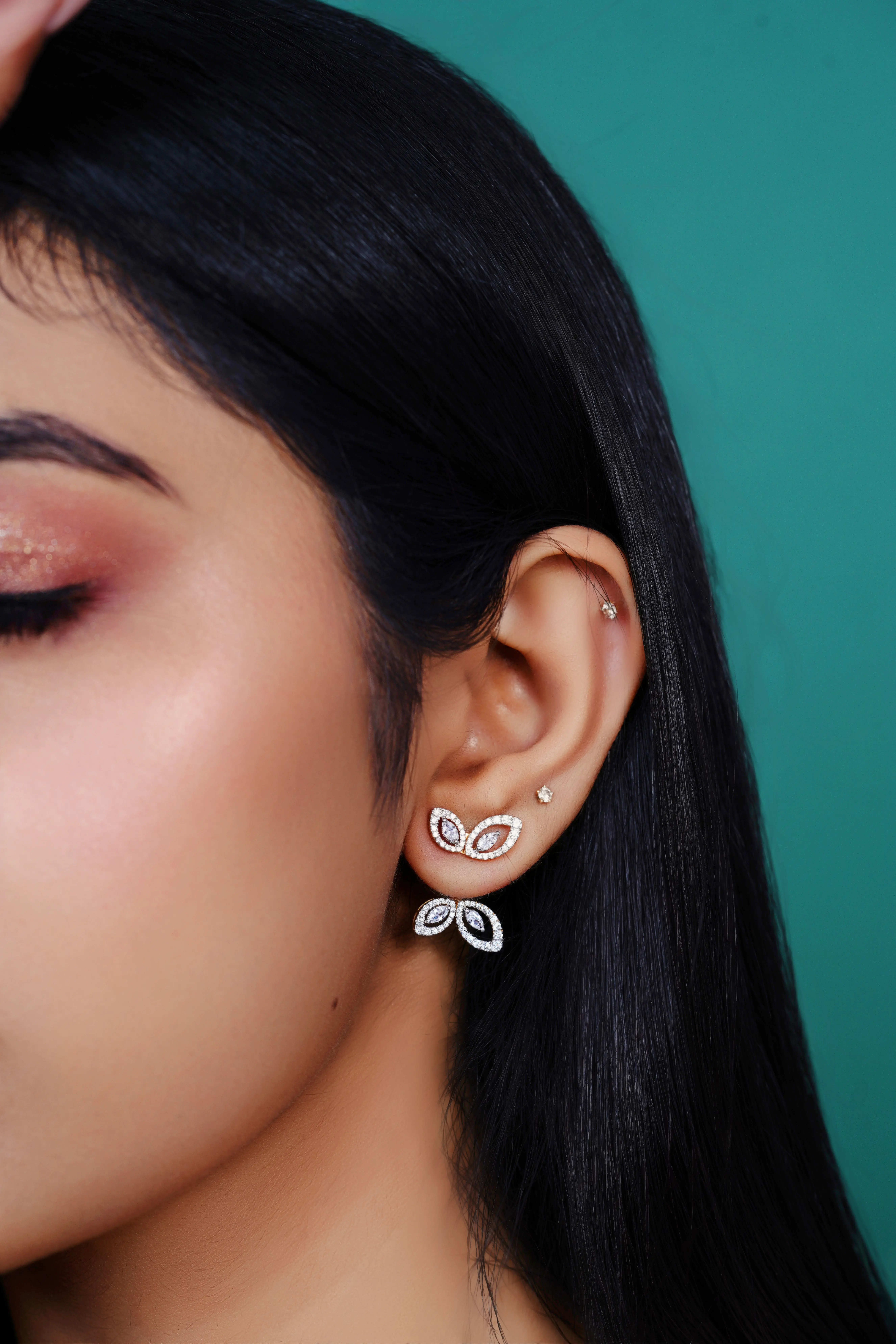 Lustrous Ivy Earrings